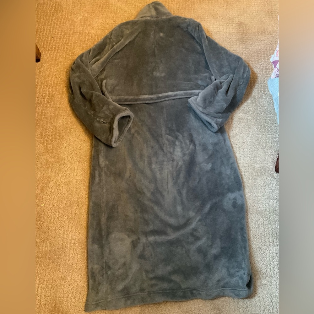 Pottery Barn Comfy Cozy Robe - Picture 2 of 6